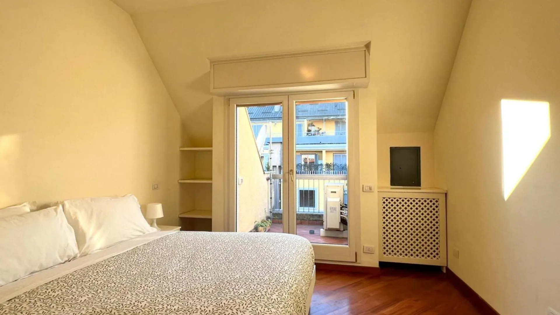 Accomodo Mip45 Porta Vittoria Milan Italy